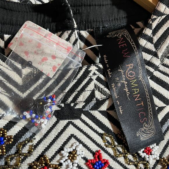 Free People‎ Mini Dress Womens Medium White Black Jacquard Beaded Shift NEW - Picture 6 of 10